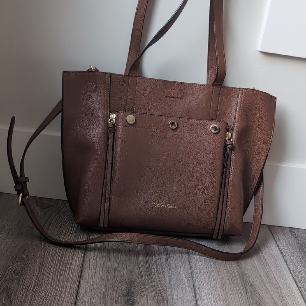 Calvin Klein Brown Leather Tote with Structured Design